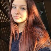 Studentessa di lingue straniere offre ripetizioni di inglese e francese